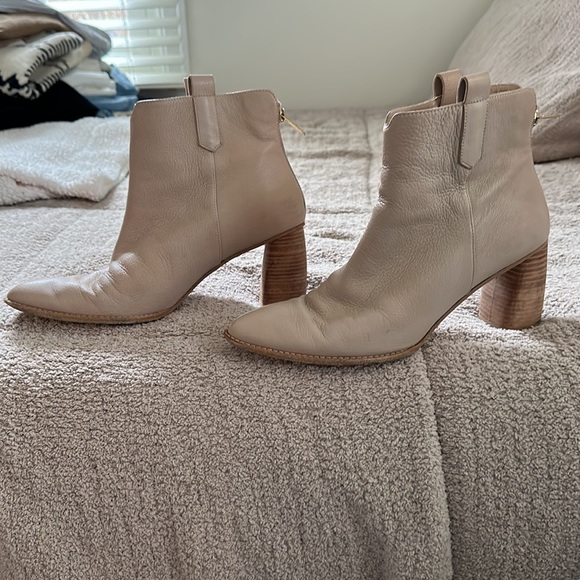 Taupe Stuart Weitzman booties - Picture 2 of 4